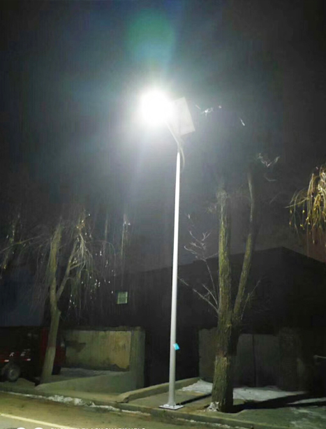 积石山县海西直辖太阳能路灯项目